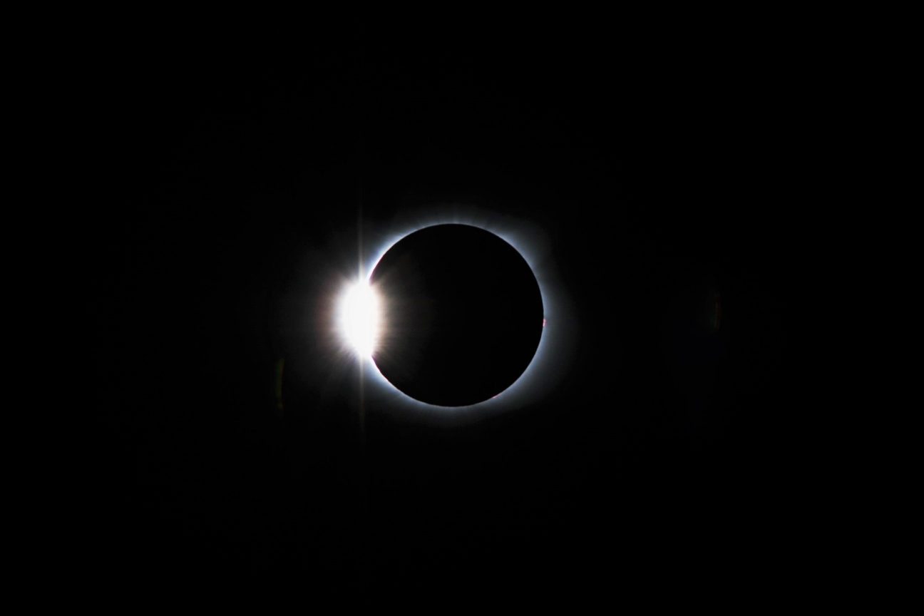 Diamond Ring, Total solar Eclipse